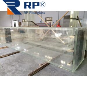  Custom aquarium tanks require UV-stabilized acrylic sheets.